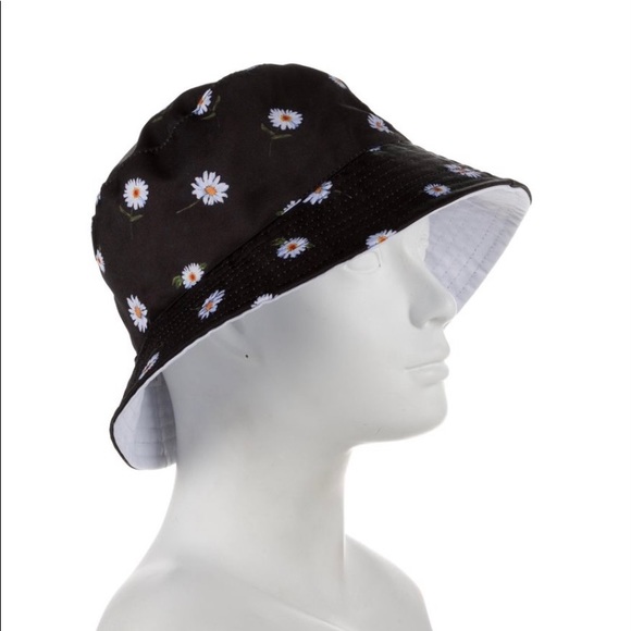 - Alice and Oliva Reversible bucket rain or shine hat new with tags - Picture 5 of 9